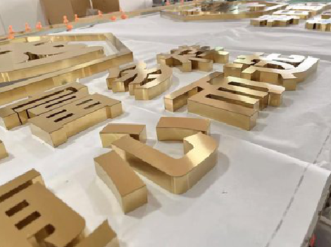 启东拉丝不锈钢字的特点。